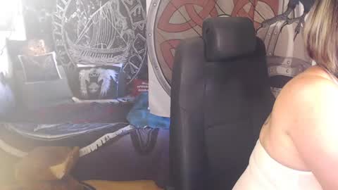 Snapshot of kleiner_teufel chatting on 07-23-26, 09:18 Michelle online show from 07-23-26, 09:18