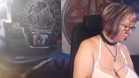 Snapshot of kleiner_teufel chatting on 07-29-26, 06:33 Michelle online show from 07-29-26, 06:33