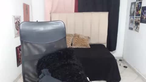 Snapshot of kleo_princess18 chatting on 01-30-25, 01:22 kleo online show from 01-30-25, 01:22