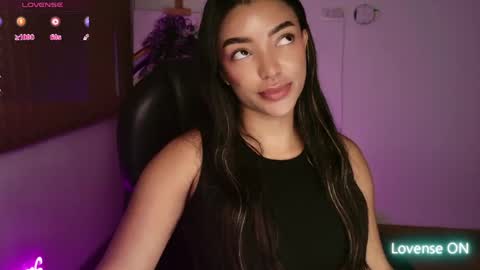 Snapshot of kleogold_1 chatting on 05-04-26, 12:28 Christina online show from 05-04-26, 12:28