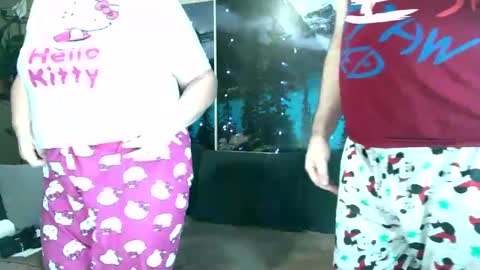 Snapshot of kleosnow chatting on 01-23-25, 03:54 Kleosnow online show from 01-23-25, 03:54