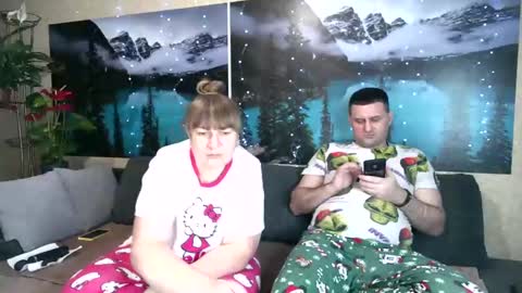 Snapshot of kleosnow chatting on 02-04-25, 01:27 Kleosnow online show from 02-04-25, 01:27
