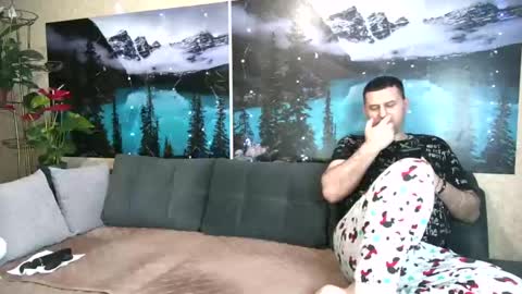 Snapshot of kleosnow chatting on 02-07-25, 09:37 Kleosnow online show from 02-07-25, 09:37