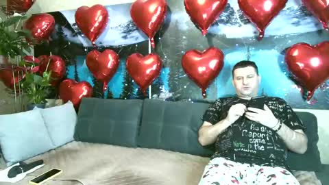 Snapshot of kleosnow chatting on 02-14-25, 09:24 Kleosnow online show from 02-14-25, 09:24