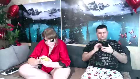 Snapshot of kleosnow chatting on 02-17-25, 10:07 Kleosnow online show from 02-17-25, 10:07