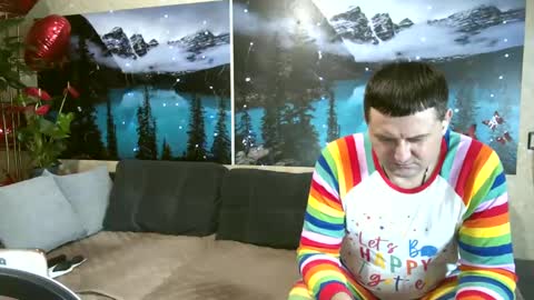 Snapshot of kleosnow chatting on 02-19-25, 08:52 Kleosnow online show from 02-19-25, 08:52