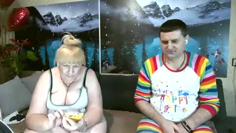 Snapshot of kleosnow chatting on 02-23-25, 08:11 Kleosnow online show from 02-23-25, 08:11
