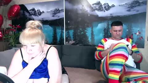 Snapshot of kleosnow chatting on 02-24-25, 12:16 Kleosnow online show from 02-24-25, 12:16
