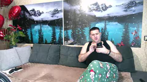 Snapshot of kleosnow chatting on 03-10-25, 11:53 Kleosnow online show from 03-10-25, 11:53