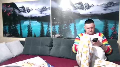 Kleosnow online show from 10-18-25, 09:43