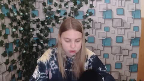 klerkarina online show from 12-23-24, 06:22