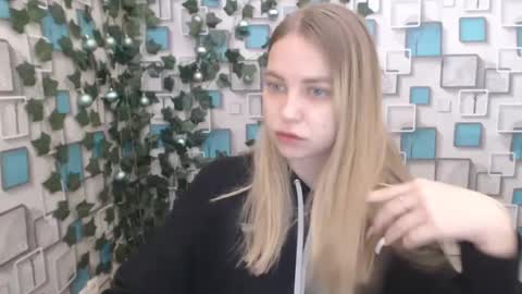 klerkarina online show from 01-04-25, 05:58