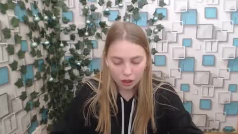 klerkarina online show from 01-06-25, 08:24