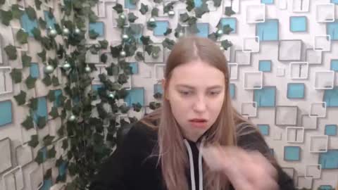 klerkarina online show from 01-09-25, 05:44