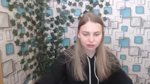 klerkarina online show from 02-18-25, 06:15