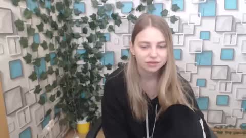 klerkarina online show from 02-20-25, 05:44