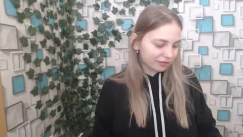 klerkarina online show from 03-04-25, 07:30