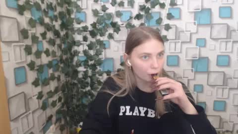 klerkarina online show from 03-05-25, 08:43