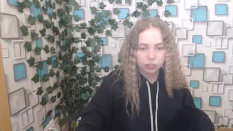 klerkarina online show from 03-06-25, 05:46