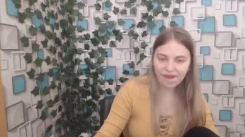 klerkarina online show from 03-10-25, 05:43