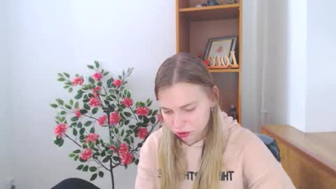 klerkarina online show from 10-27-25, 06:28
