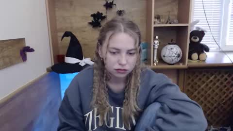 klerkarina online show from 11-05-25, 05:51