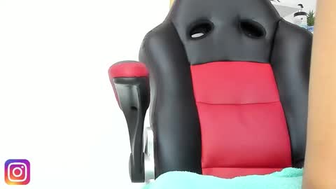 KLOE online show from 03-25-26, 01:28