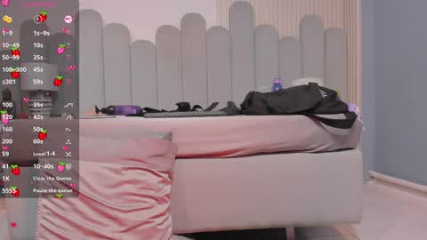 Kloe  Valkova online show from 03-08-25, 10:56