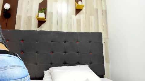 Snapshot of kloeh_star chatting on 10-30-25, 08:09 Kloeh online show from 10-30-25, 08:09