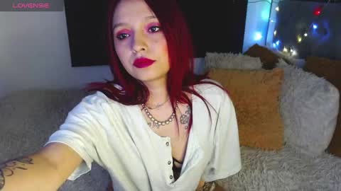 Snapshot of kmila_carson chatting on 12-14-24, 07:07 kmila online show from 12-14-24, 07:07