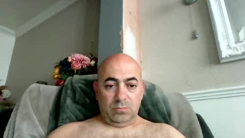 knickerwhipper online show from 05-18-26, 03:07