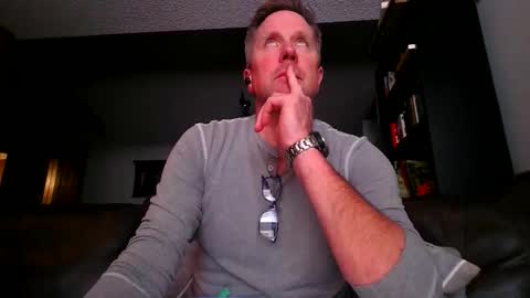 Knight3975 online show from 05-07-26, 04:07