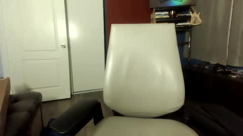 R online show from 02-02-25, 04:32