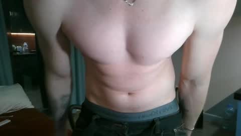 Snapshot of knotsiemens chatting on 04-15-26, 01:45 Adam online show from 04-15-26, 01:45