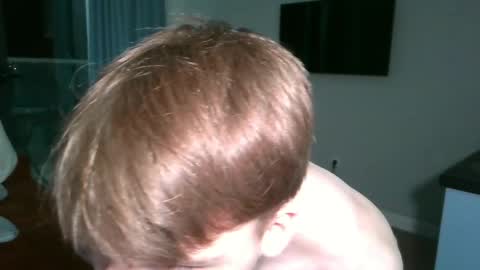 Snapshot of knotsiemens chatting on 05-12-26, 09:45 Adam online show from 05-12-26, 09:45