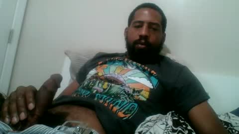 Snapshot of knuttybar chatting on 06-18-26, 04:00 knuttybar online show from 06-18-26, 04:00