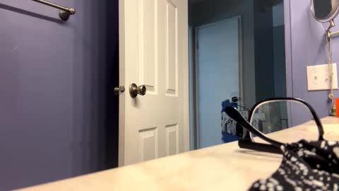 Snapshot of ko_rides chatting on 10-27-25, 04:33 ko_rides online show from 10-27-25, 04:33