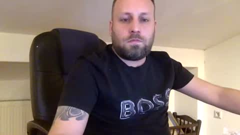 hugo online show from 02-08-26, 01:03