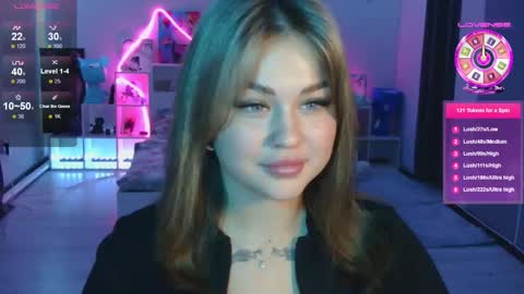 Mia online show from 10-21-25, 01:01