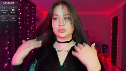 Mia online show from 01-09-26, 01:03