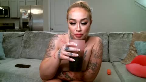 Koko Kwinn online show from 03-06-25, 03:02