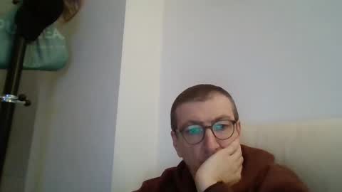 JUAN CARLOS online show from 02-23-25, 06:34