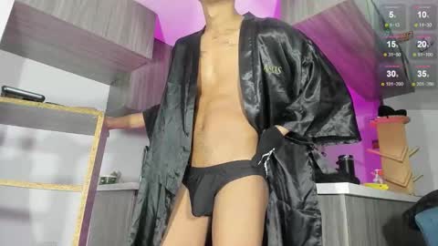 Snapshot of koljei_ chatting on 10-30-25, 06:15 JEI Independent Model online show from 10-30-25, 06:15