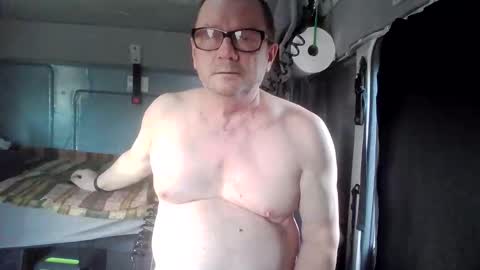 Snapshot of komputer123456789 chatting on 02-27-26, 03:34 Bogdan online show from 02-27-26, 03:34