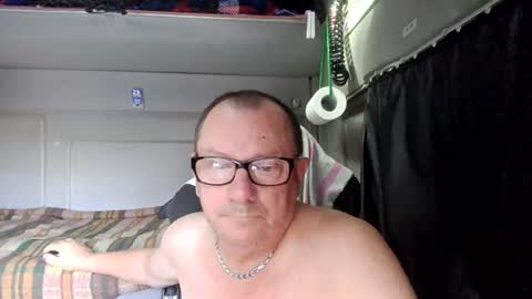 Snapshot of komputer123456789 chatting on 07-12-26, 06:48 Bogdan online show from 07-12-26, 06:48