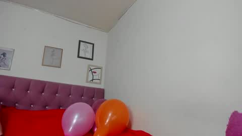 konie Diaz online show from 02-04-25, 04:08