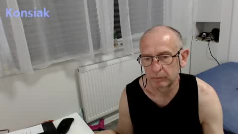 Komsiak online show from 05-03-26, 04:46