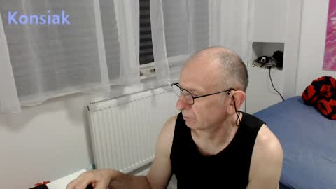 Komsiak online show from 05-05-26, 04:15