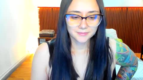 Snapshot of kora_shadow chatting on 12-15-25, 08:02 Kora Shadow online show from 12-15-25, 08:02