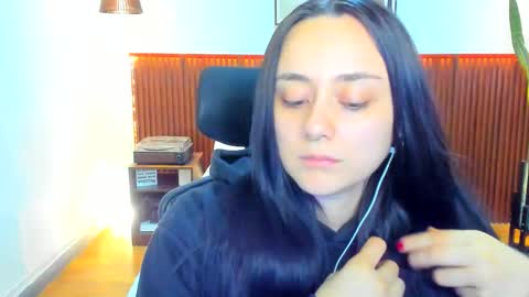 Snapshot of kora_shadow chatting on 12-17-25, 07:42 Kora Shadow online show from 12-17-25, 07:42